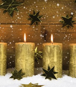3. Advent &copy; Lifeisbeautiful-stock.adobe.com