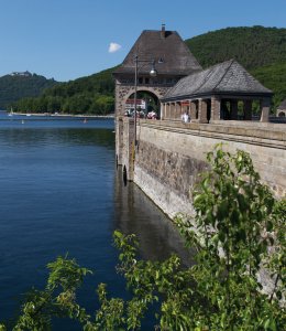Staumauer am Edersee &copy; Tobias Arhelger-fotolia.com