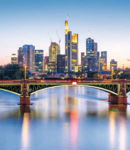 Skyline von Frankfurt &copy; eyetronic-stock.adobe.com